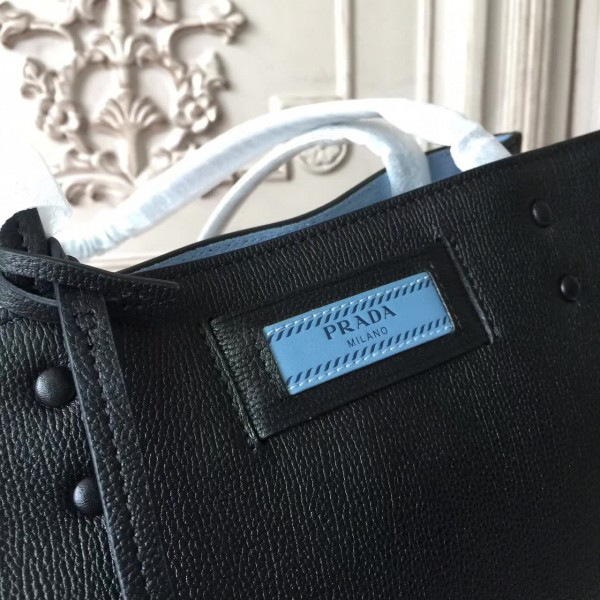 Pra*a etiquette bag black 4293  28cmx14cmx21cm