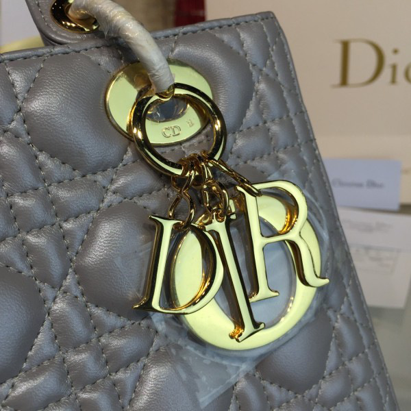 lady D10r 1643  24cm x 10cm x 20cm