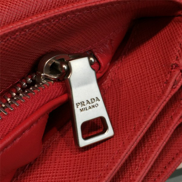 Pra*a metal closure 3937 24cm x 6.5cm x 14cm