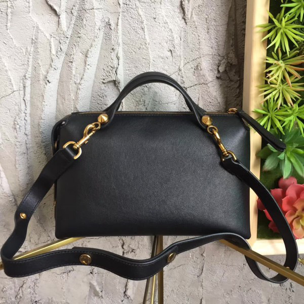 F**di shoulder bag 1986 27cm x 12.5cm x 16cm