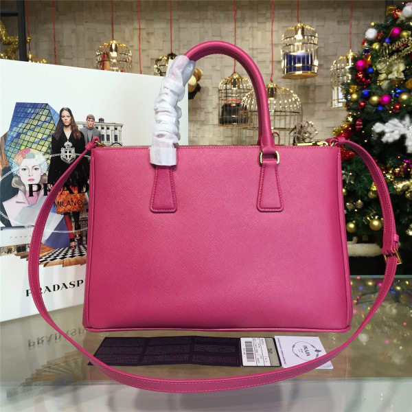 Pra*a shoulder bag 22.5cm x 4cmx 16cm