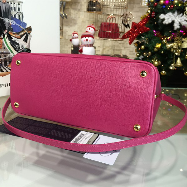 Pra*a shoulder bag 22.5cm x 4cmx 16cm