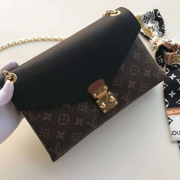 l0vis Vvtt0n monogram pallas chain 3279 26*17*6cm