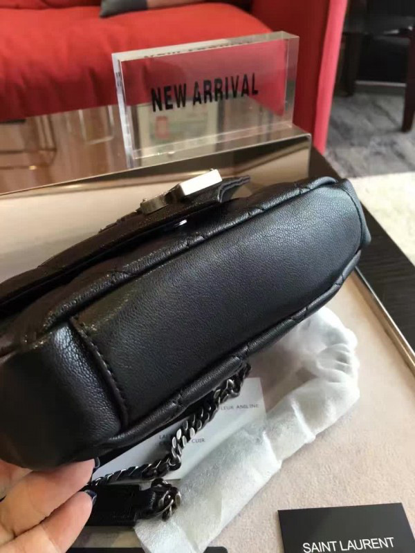 Y51 envelop satchel black 5124 18cm x 12cm x 4cm