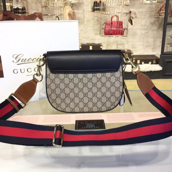 Gvc*1 padlock tian shoulder bag 2147 25cm x 20cm x 7cm
