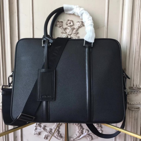 Pra*a leather briefcase 4195 36cm x 6.5cm x 28cm