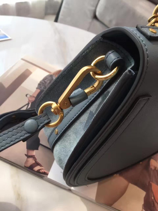 Chloe leather nile z1312 19.5cm x 6.5cm x 16cm