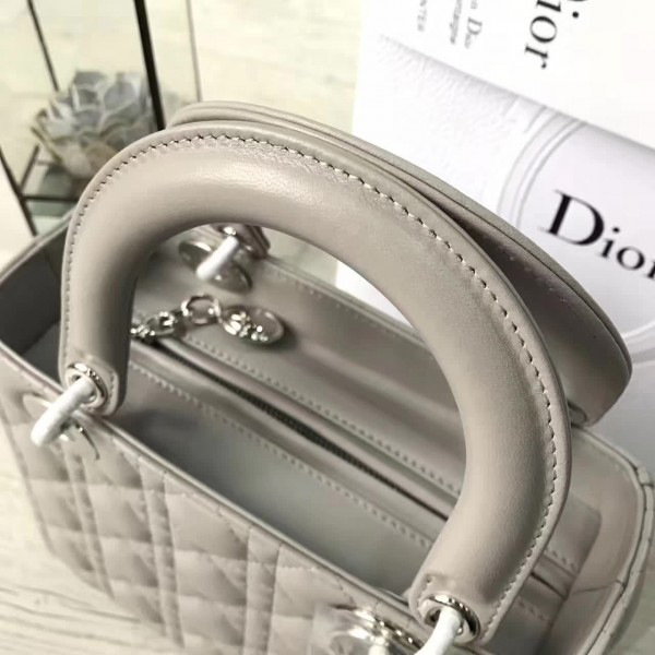 cohotbag lady D10r 1576