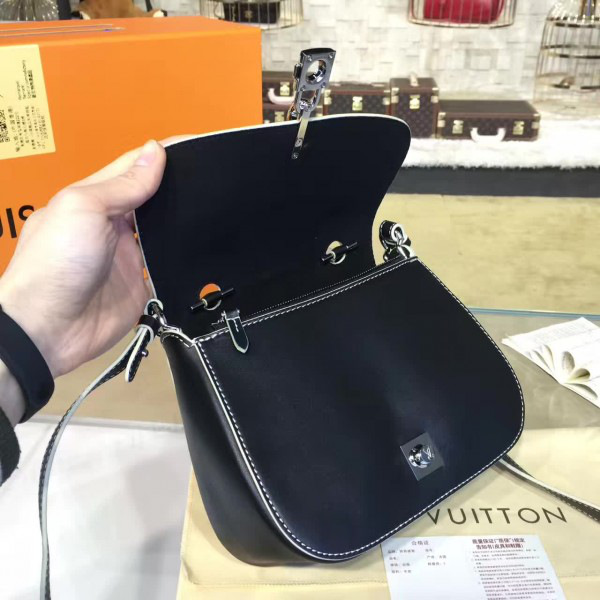 l0vis Vvtt0n chain cohotbag it bag pm 3665