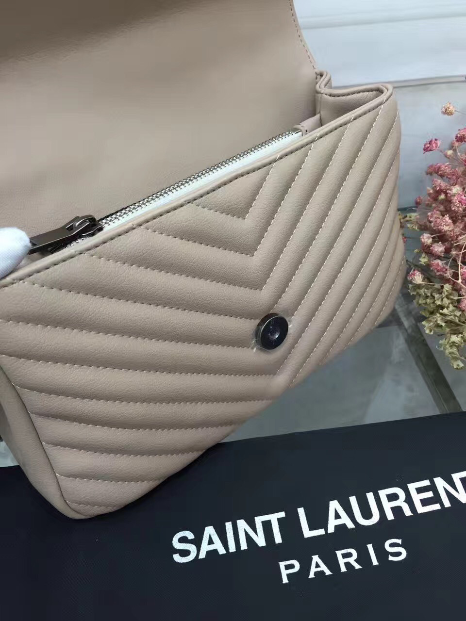 Y51 handbag 26608 apricot medium  24*20*8.5 cm