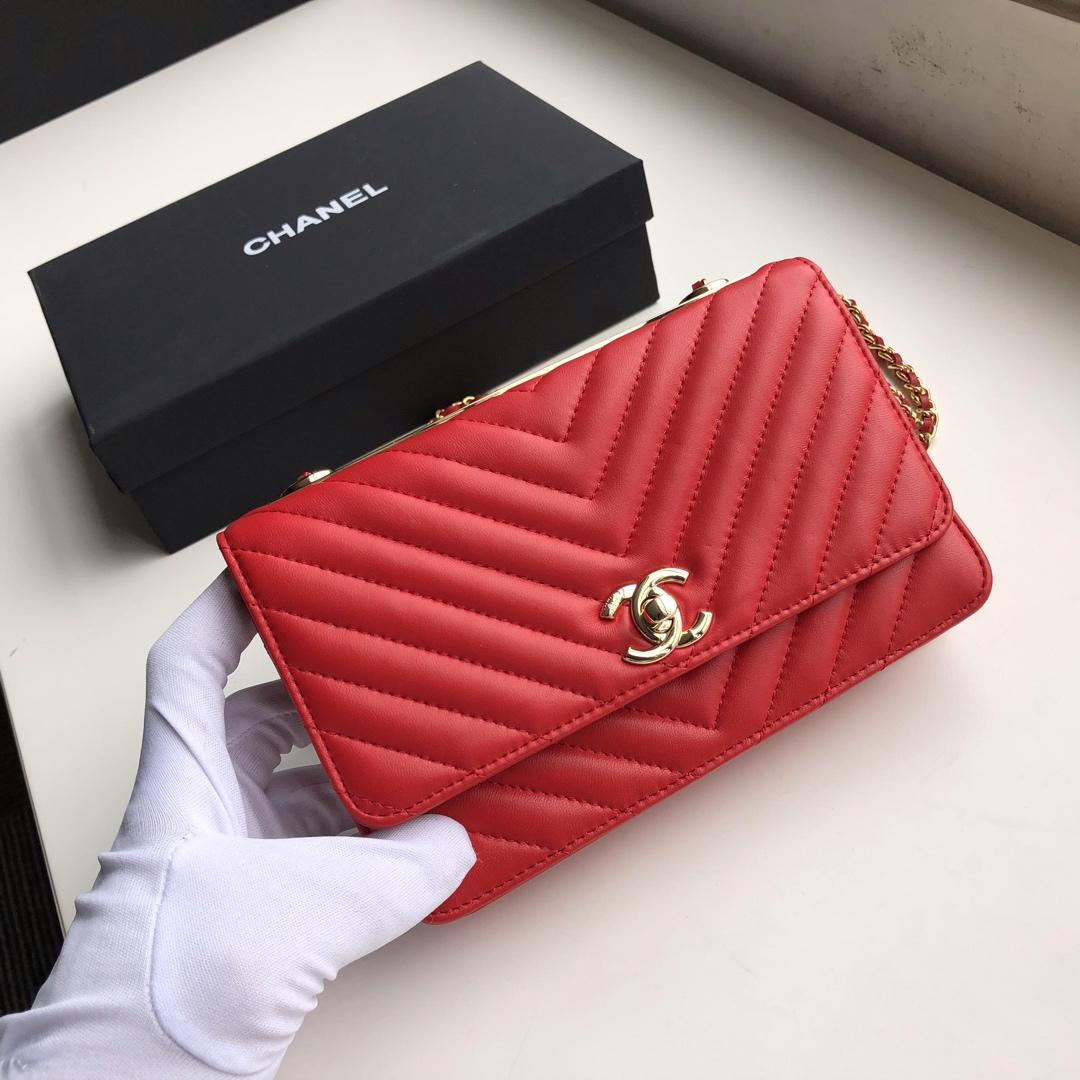 Ch**el lamb skin v-type chain bag red 19x13.5x3.5cm