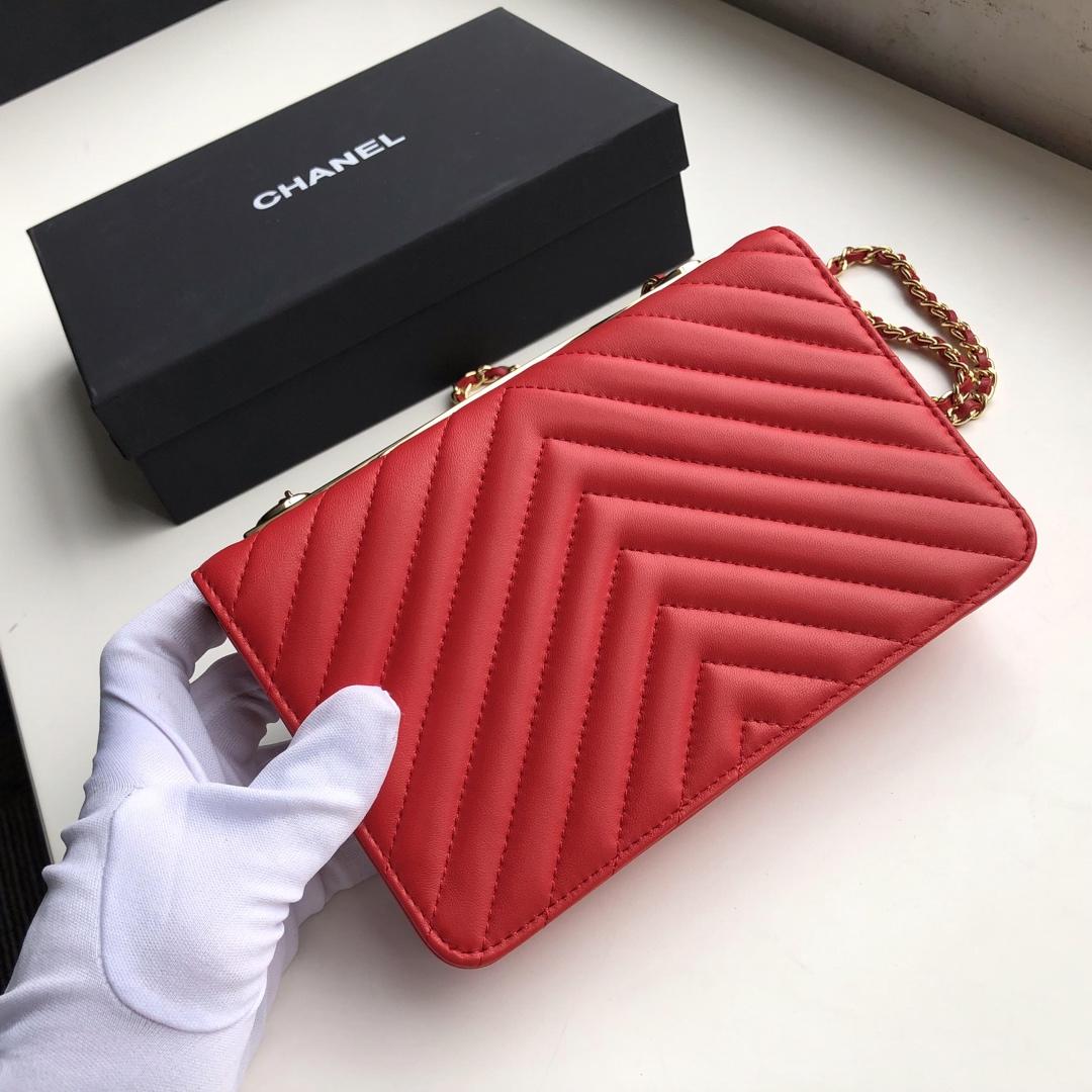 Ch**el lamb skin v-type chain bag red 19x13.5x3.5cm