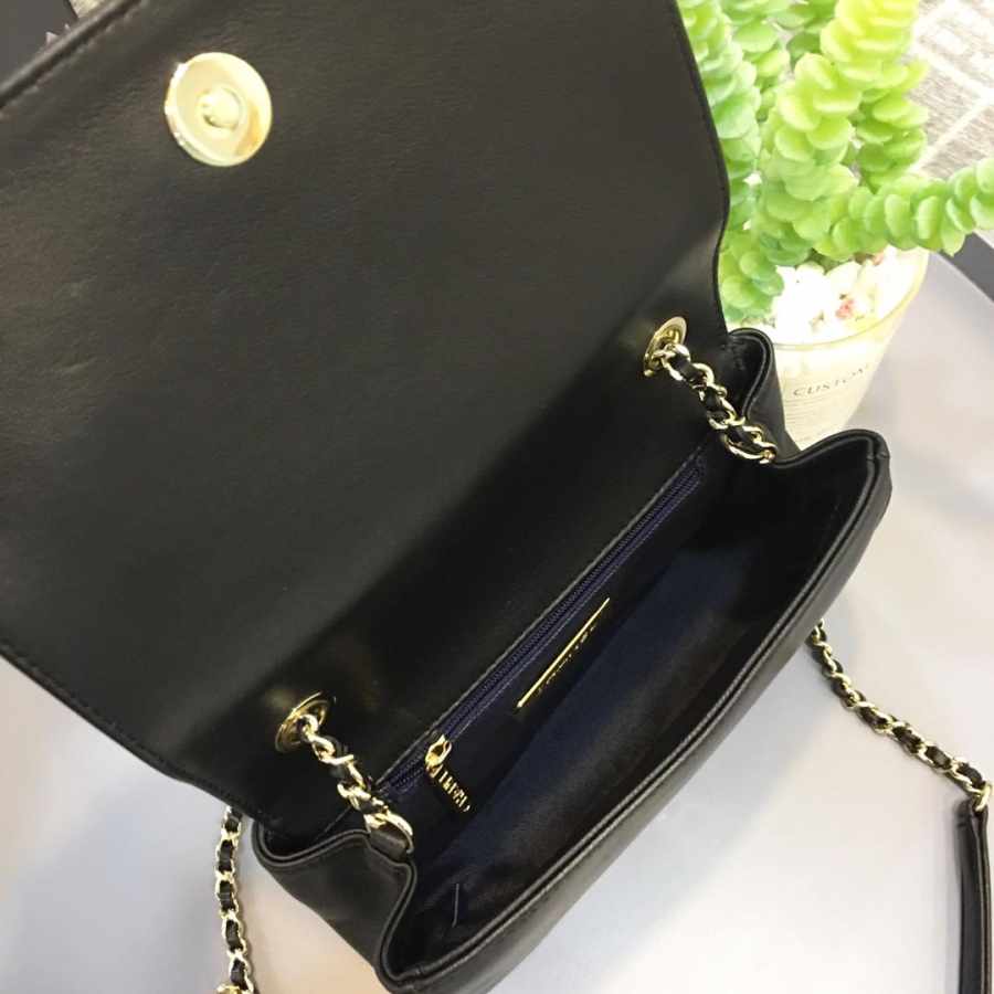 Ch**el new sheepskin small square bag black 18.5x5.5x15cm