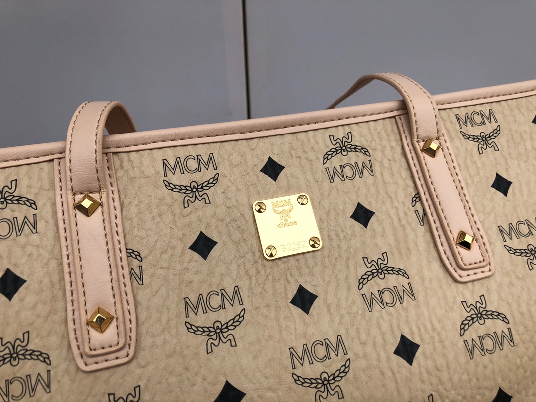 Anya shopper in visetos beige 35cm x 27cm x 13cm