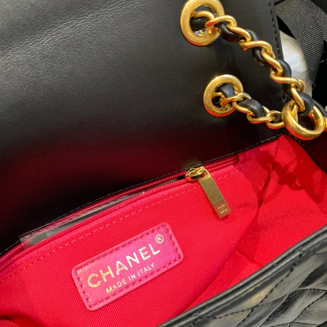 Ch**el small flap bag black 15 x 21 x 8cm