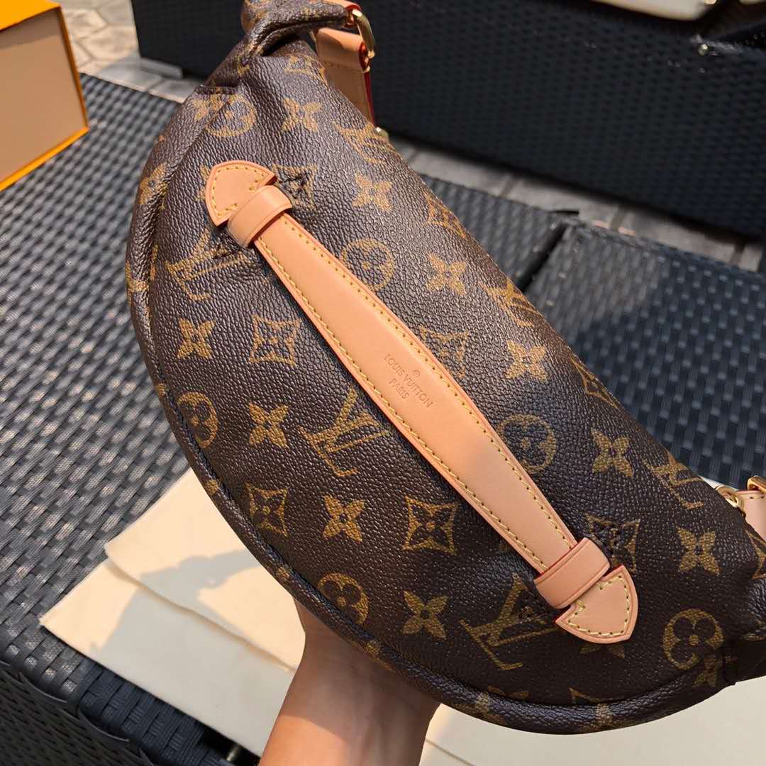 LV bum bag 37*14*13cm