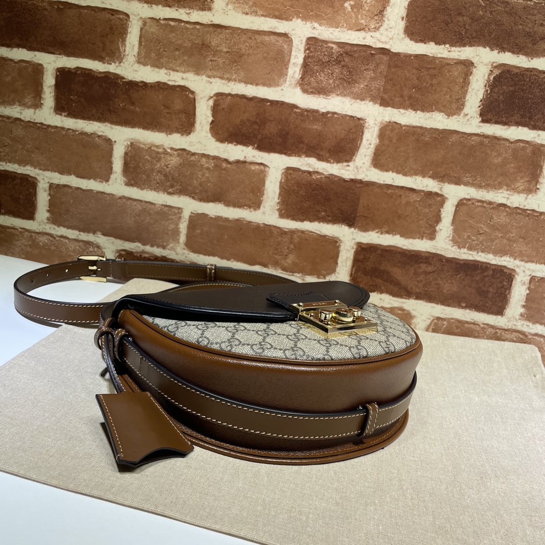 Gvc*1 padlock small shoulder bag 644524 22 x 19.5 x 6.5 cm