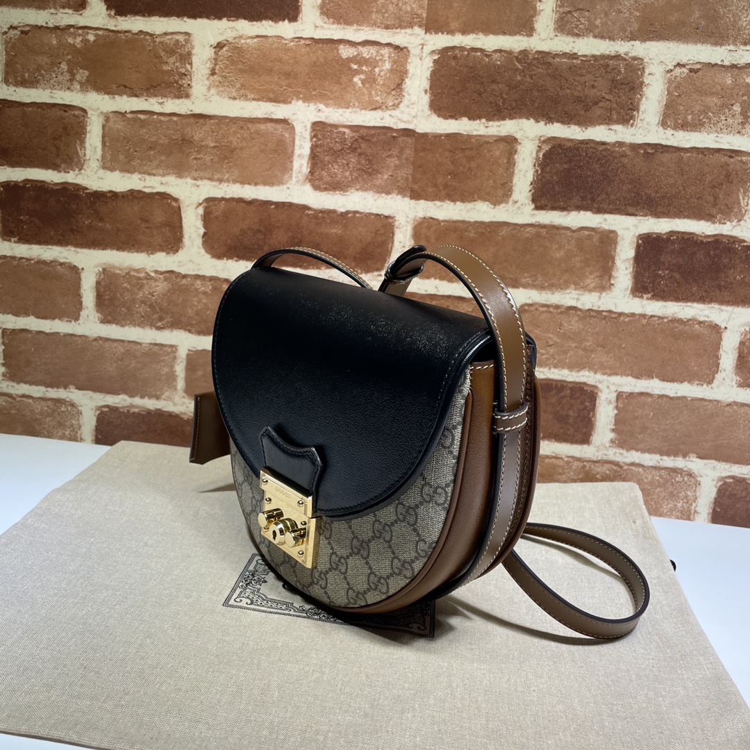 Gvc*1 padlock small shoulder bag 644524 22 x 19.5 x 6.5 cm