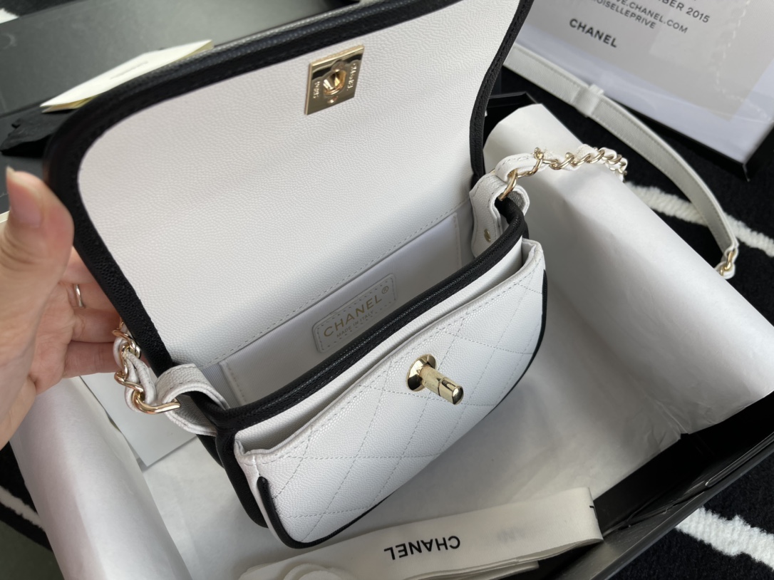 Ch**el mini messenger bag white & black as2465 13 × 18 × 6 cm