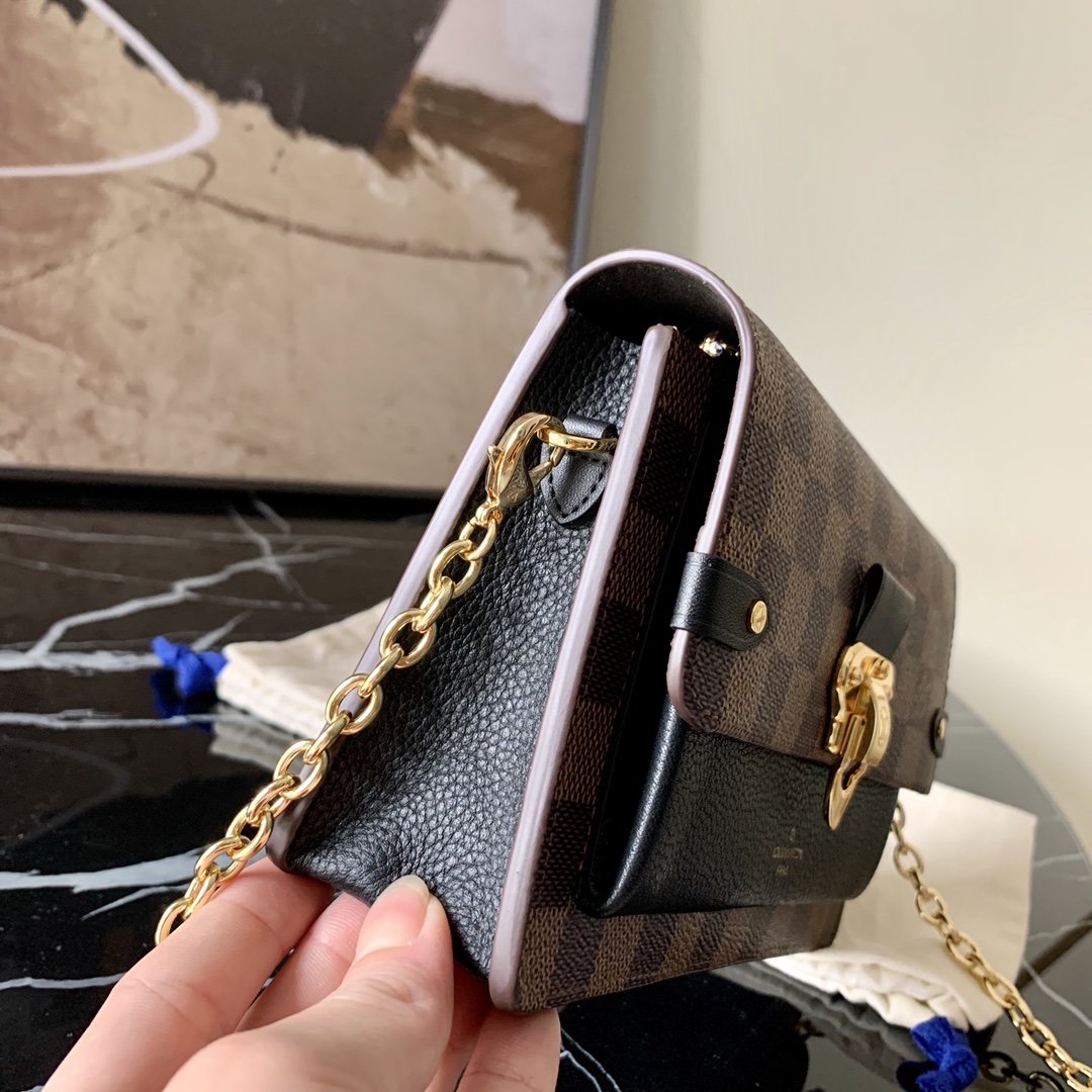 l0vis Vvtt0n vavin chain wallet black n60221 19.0 x 12.5 x 4.0 cm