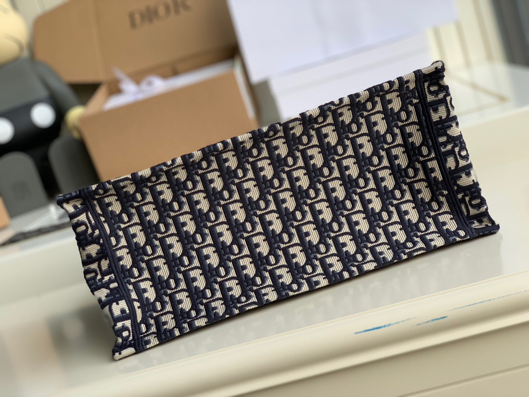 D10r small D10r book tote blue D10r oblique embroidery m1296 26.5 cm