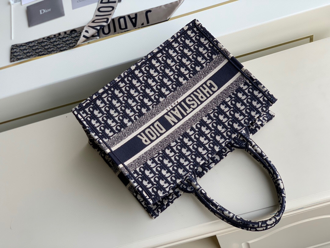 D10r small D10r book tote blue D10r oblique embroidery m1296 26.5 cm