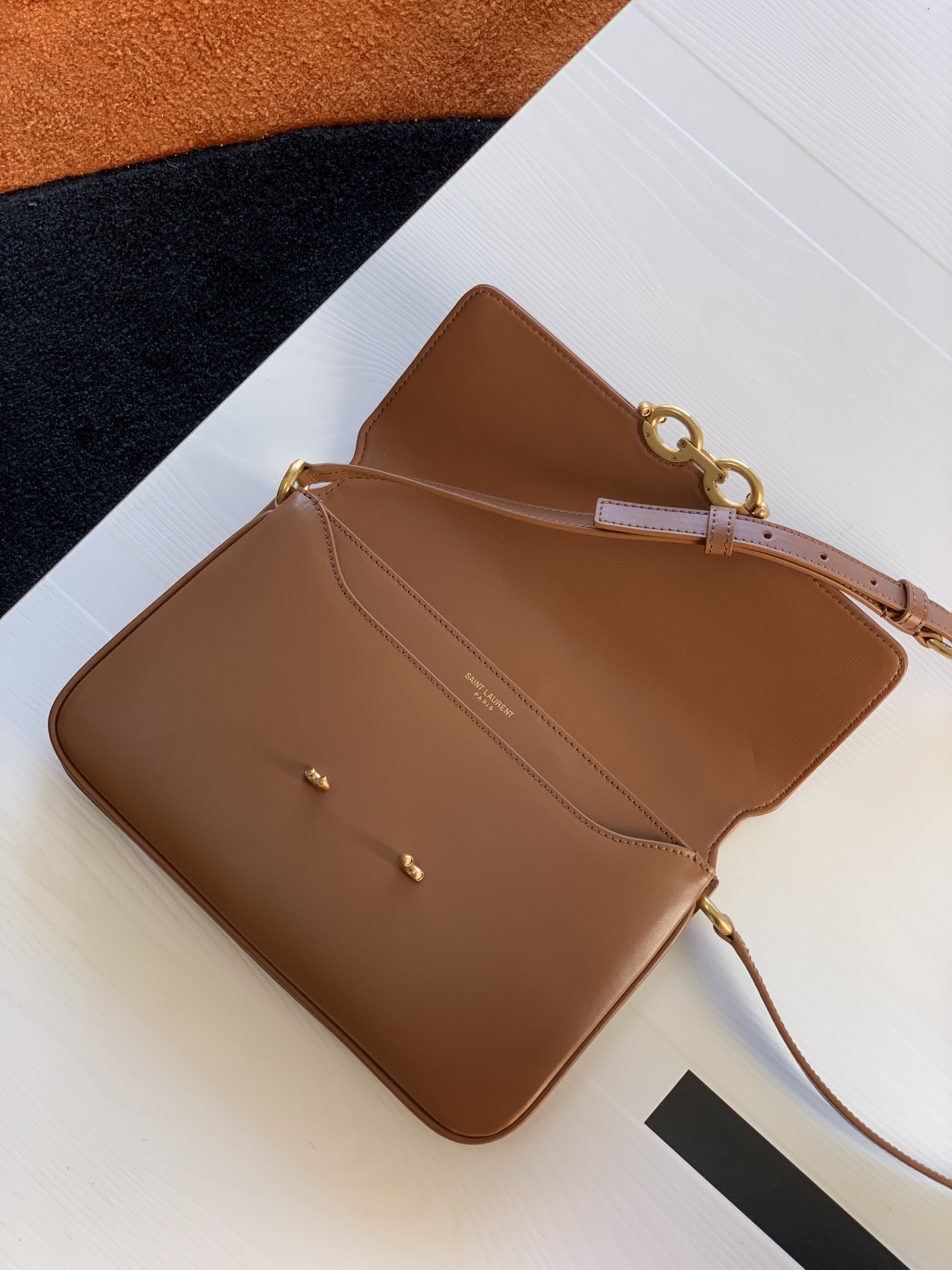 Y51 le maillon satchel in smooth leather brick 6497952 24 x 14.5 x 3.5 cm