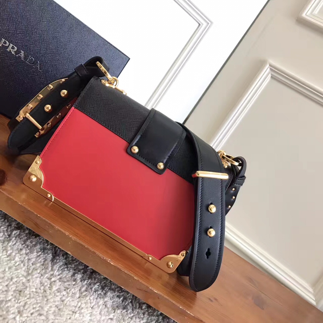 Pra*a leather Pra*a cahier bag fiery red 1bd045 19 x 14 x 9 cm