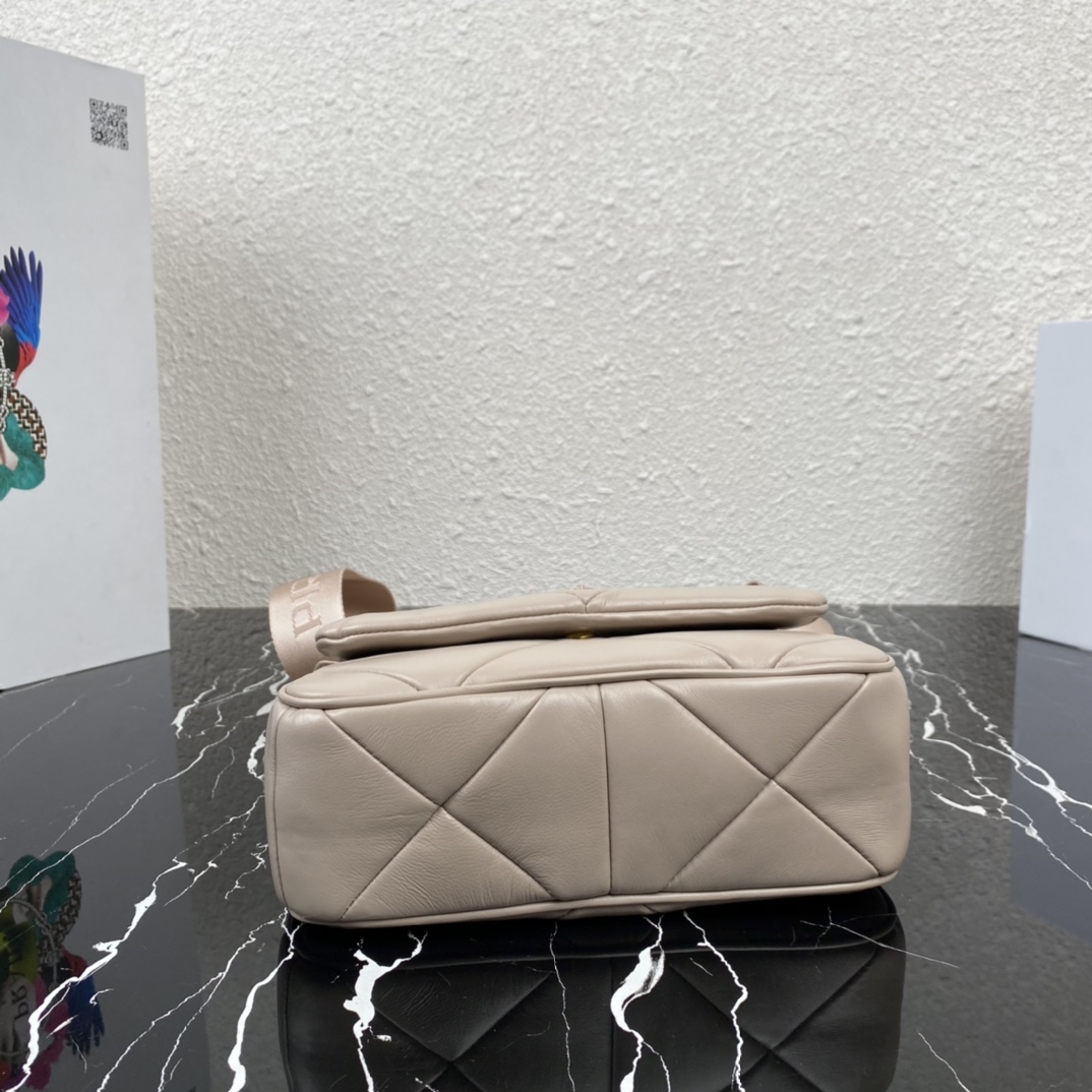 Pra*a system nappa leather patchwork bag beige 1bd292 21 x 16 x 7 cm