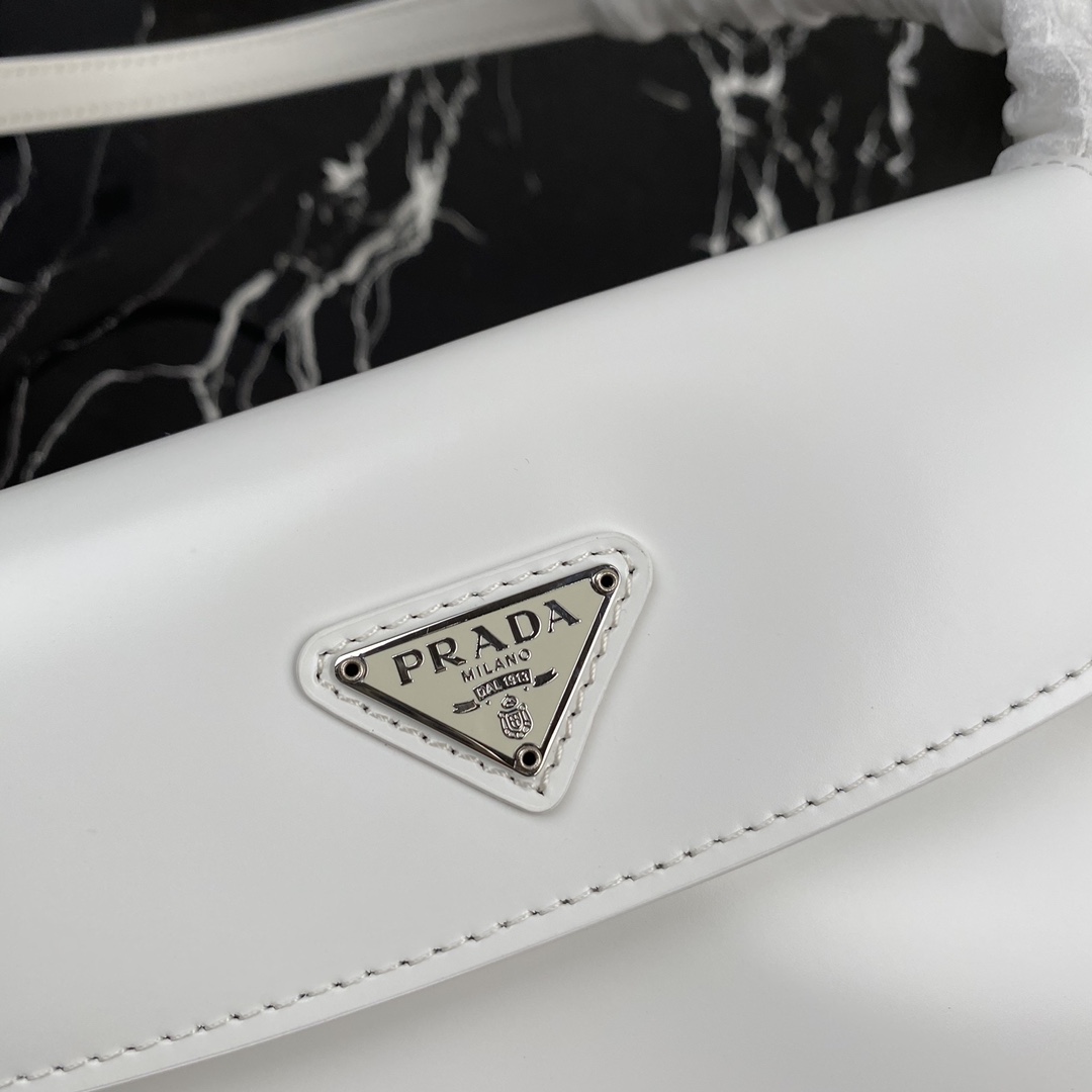 Pra*a cleo brushed leather shoulder bag with flap white 1bd311 23 x 18 x 2.5 cm