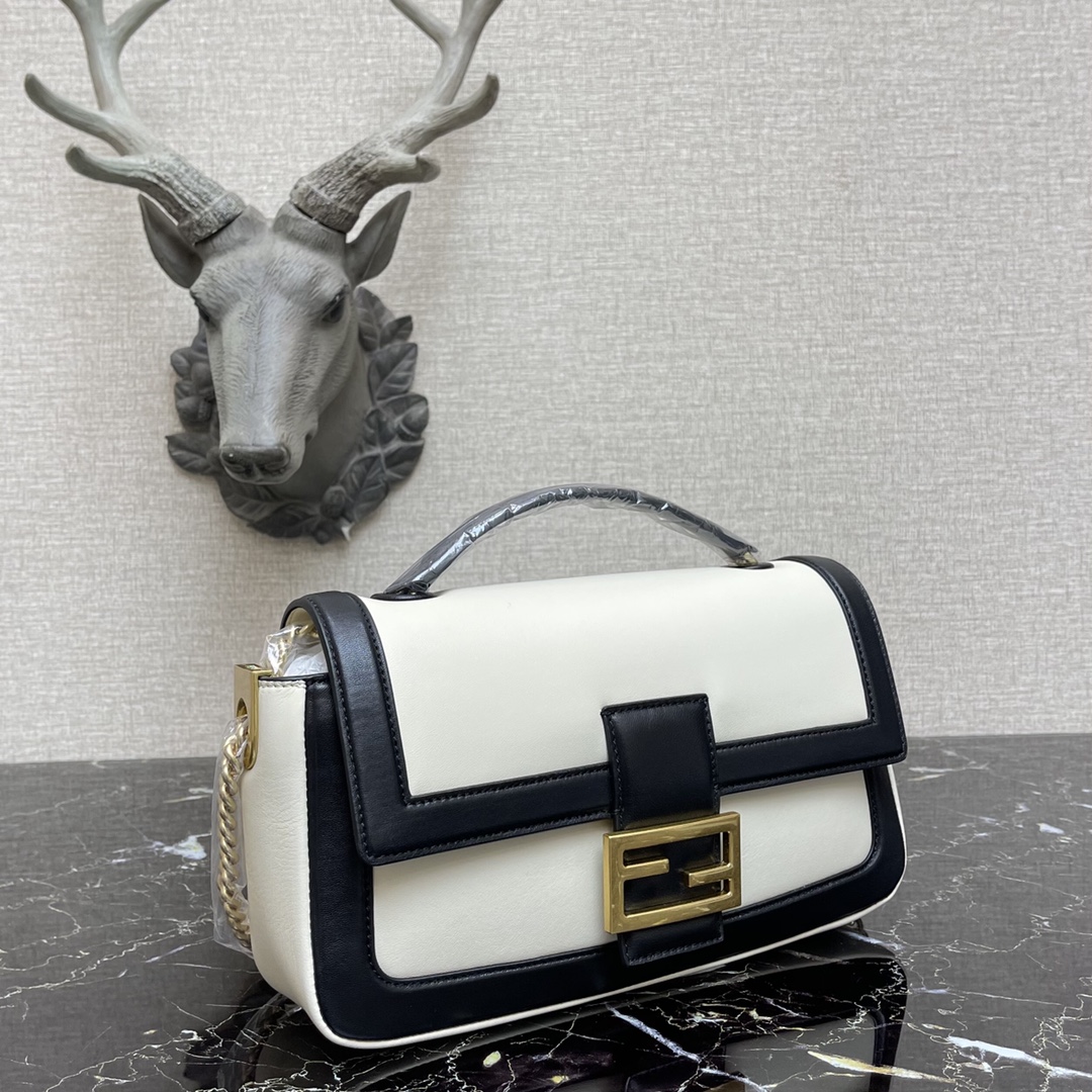 F**di baguette chain black and white nappa leather bag 8br783 27 x 6 x 13.5 cm