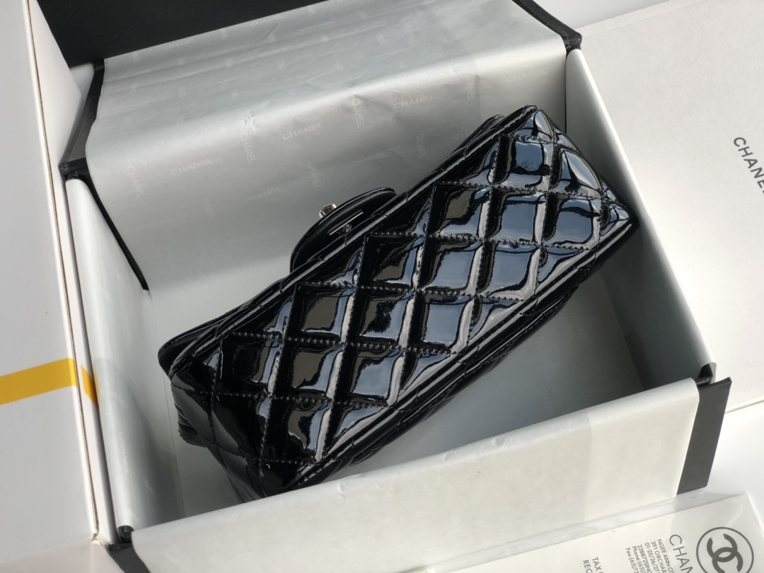 Ch**el cf mini patent calfskin & silver metal black bag 20cm