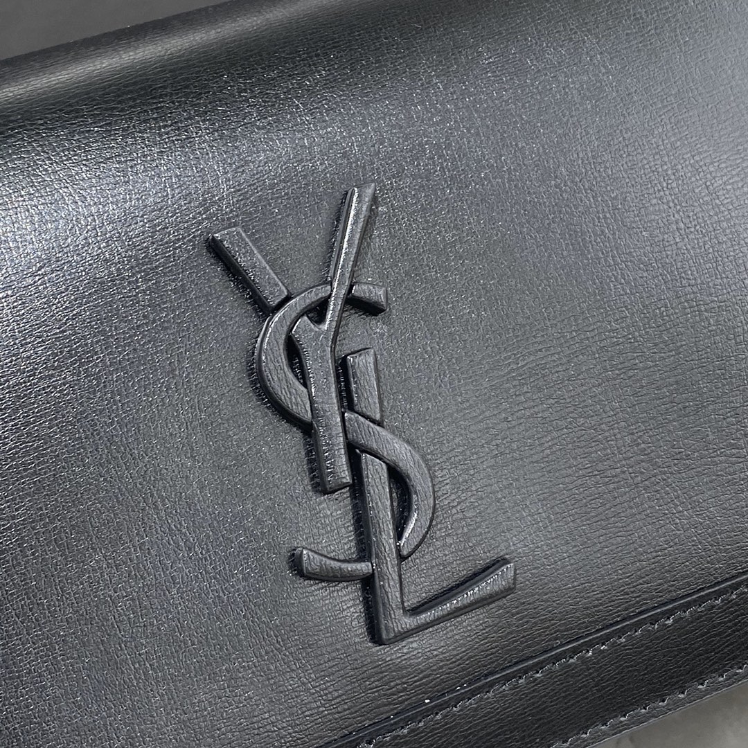 Y51 book bag in smooth leather black metal 532756 24 × 14 × 8 cm