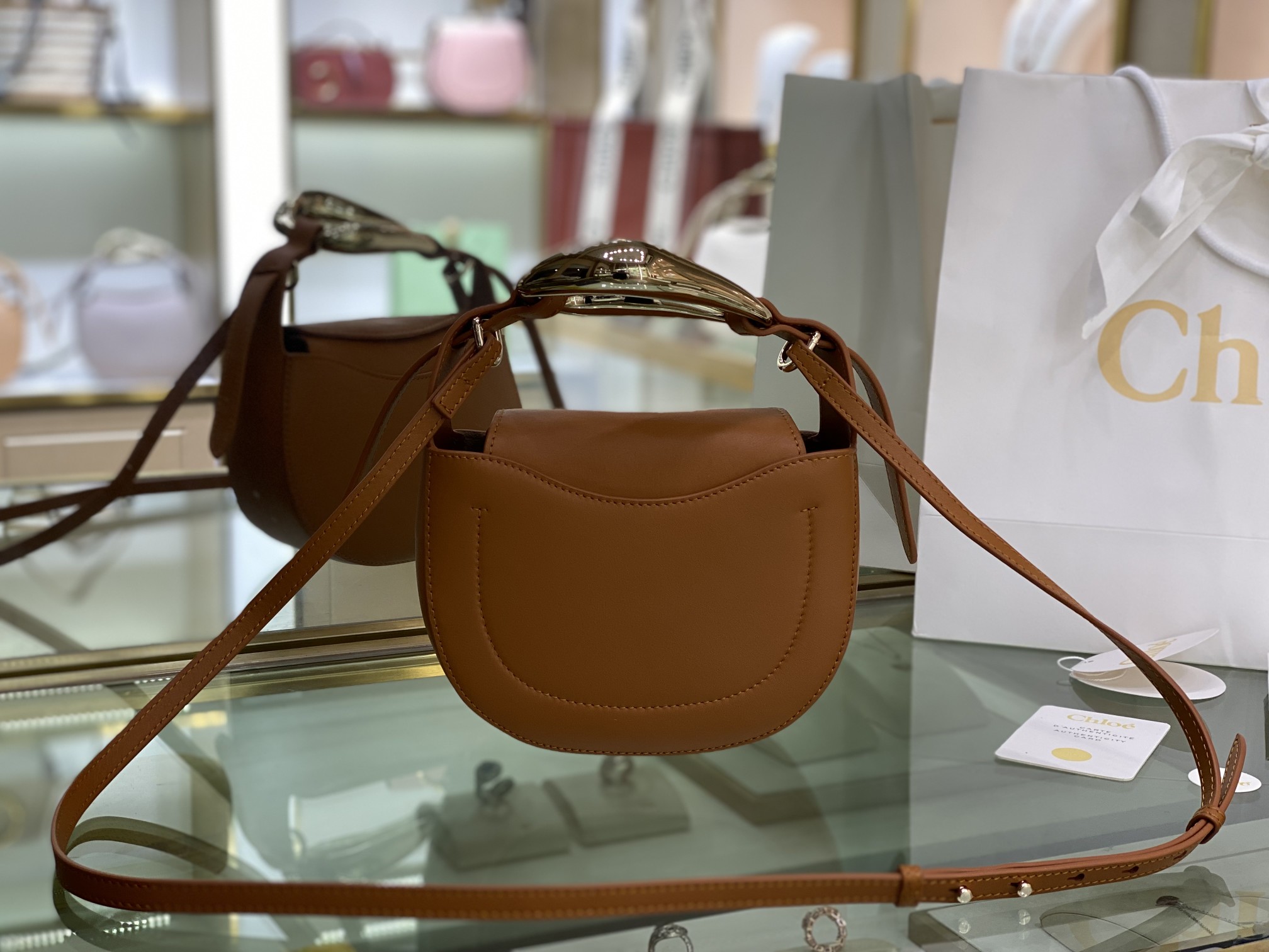 CHLOE KISS SMALL BAG Grain Calfskin Arizona Brown CHC21US350 20 x 26 x 8 cm