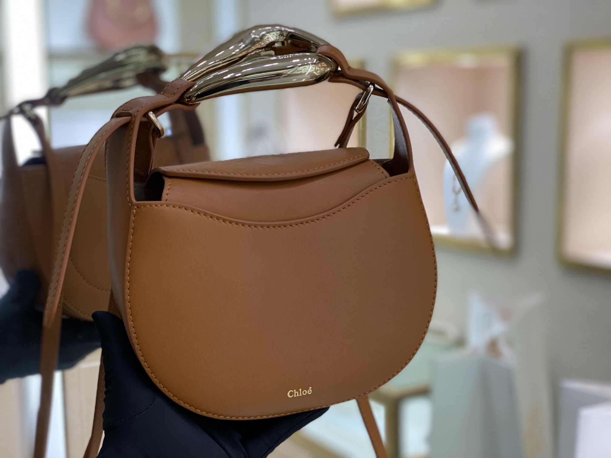 CHLOE KISS SMALL BAG Grain Calfskin Arizona Brown CHC21US350 20 x 26 x 8 cm