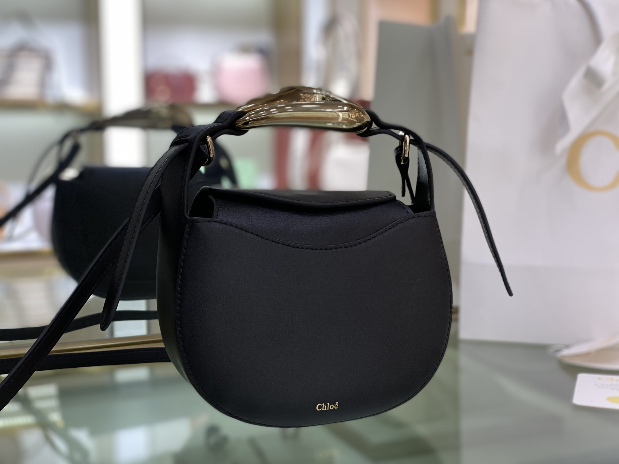 CHLOE KISS SMALL BAG Grain Calfskin Full Black CHC21US350 20 x 26 x 8 cm