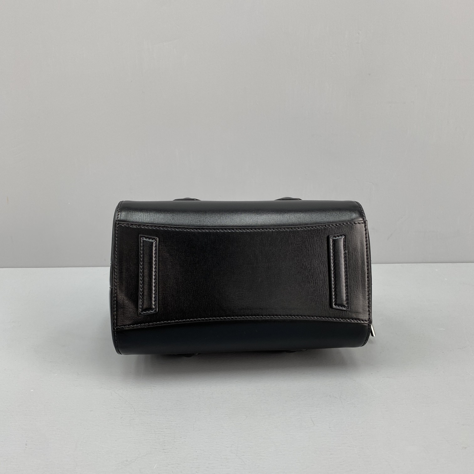 GIVENCHY MINI ANTIGONA Bag Black BB05114014 18 x 19 x 13 cm