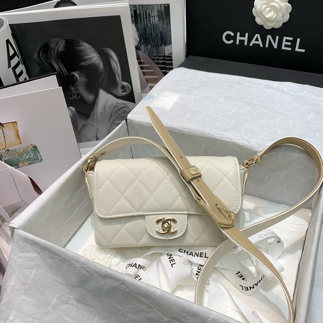 Ch**el calfskin flap bag white as2273 20cm