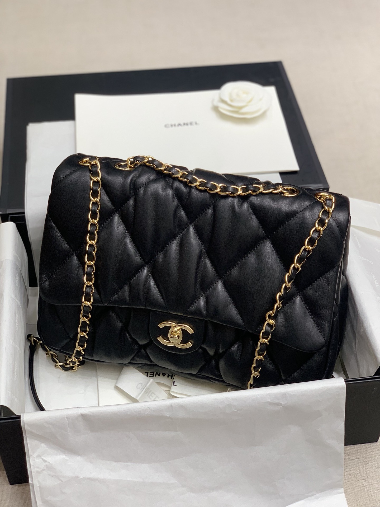 Ch**el large calfskin bubbly flap bag black as2234 29.5 x 20 x 12.5 cm