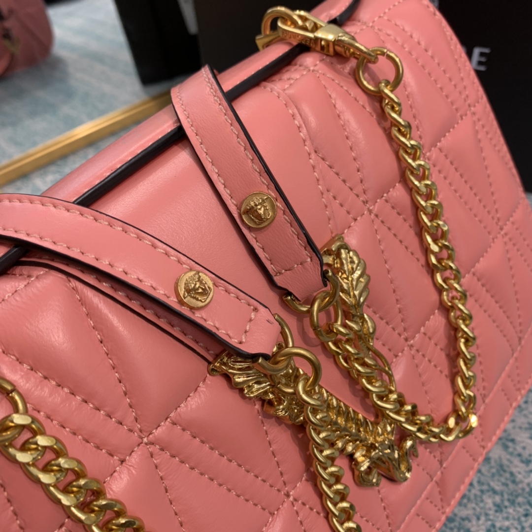 VERASACE VIRTUS QUILTED Shoulder Bag Peach DBFG985 24 x 9 x 16.5 cm
