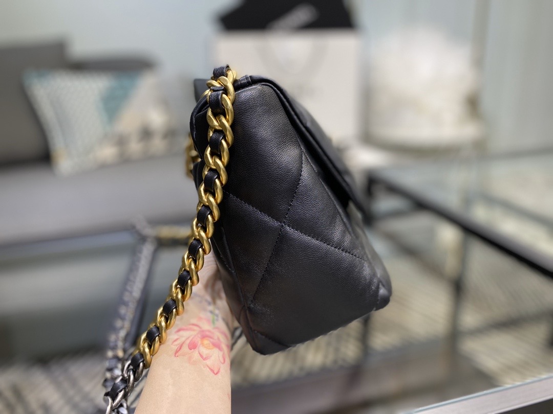 Ch**el large 19 handbag lambskin black as1161 30cm