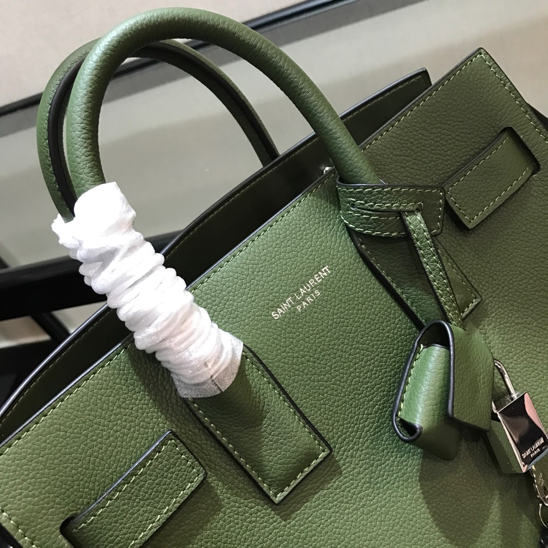Y51 baby classic sac de jour in grained leather dark green 421863 26 x 21 x 13 cm