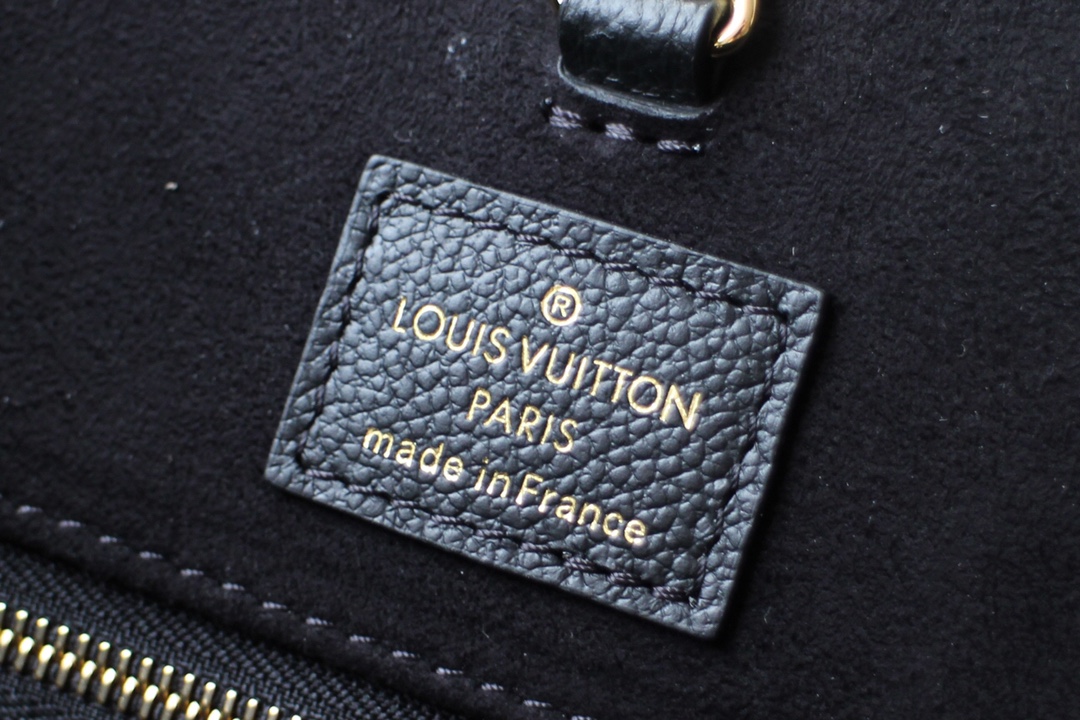 l0vis Vvtt0n fold tote mm monogram empreinte leather black m45409 23 x 28 x 19 cm