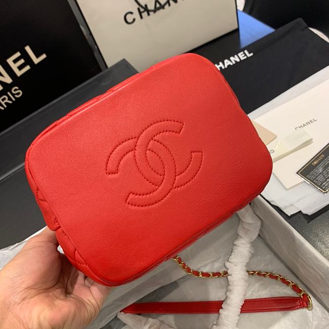 Ch**el small lambskin hobo bag red as1745 15 x 15 x 12 cm