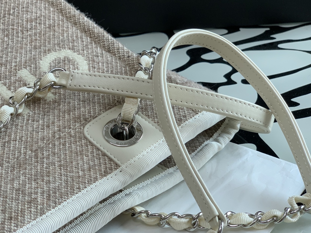Ch**el deauville tote bag grey 28 cm