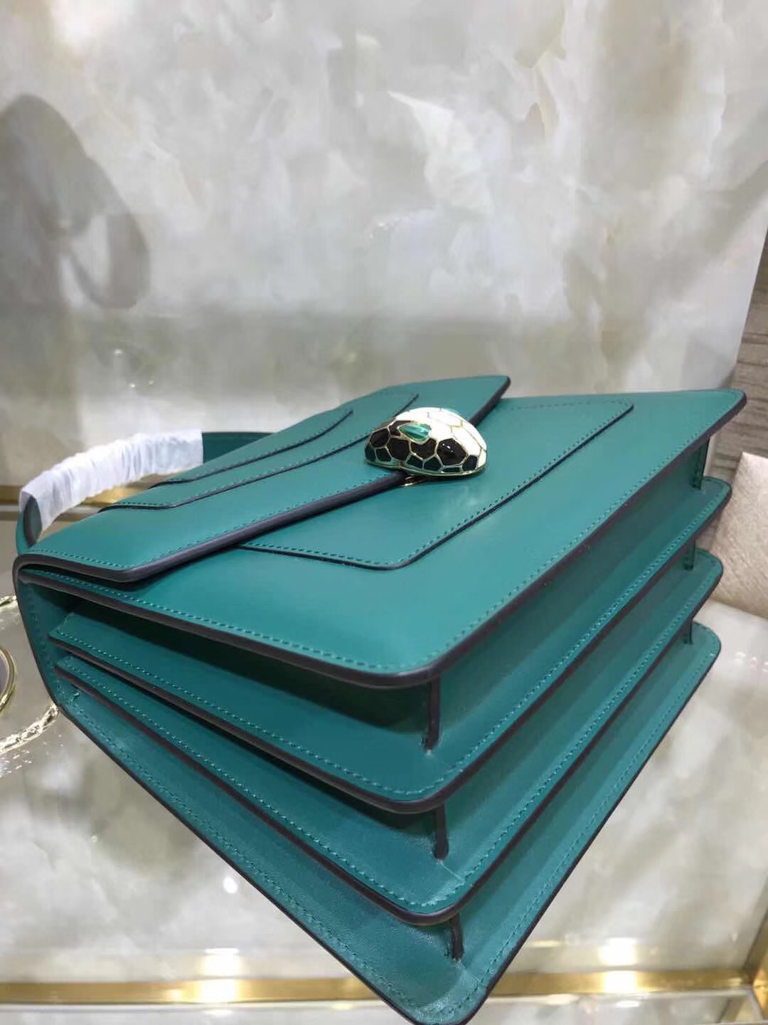 Bv1g*ai serpenti forever crossbody bag leather emerald green 39778 20 x 16 x 9 cm