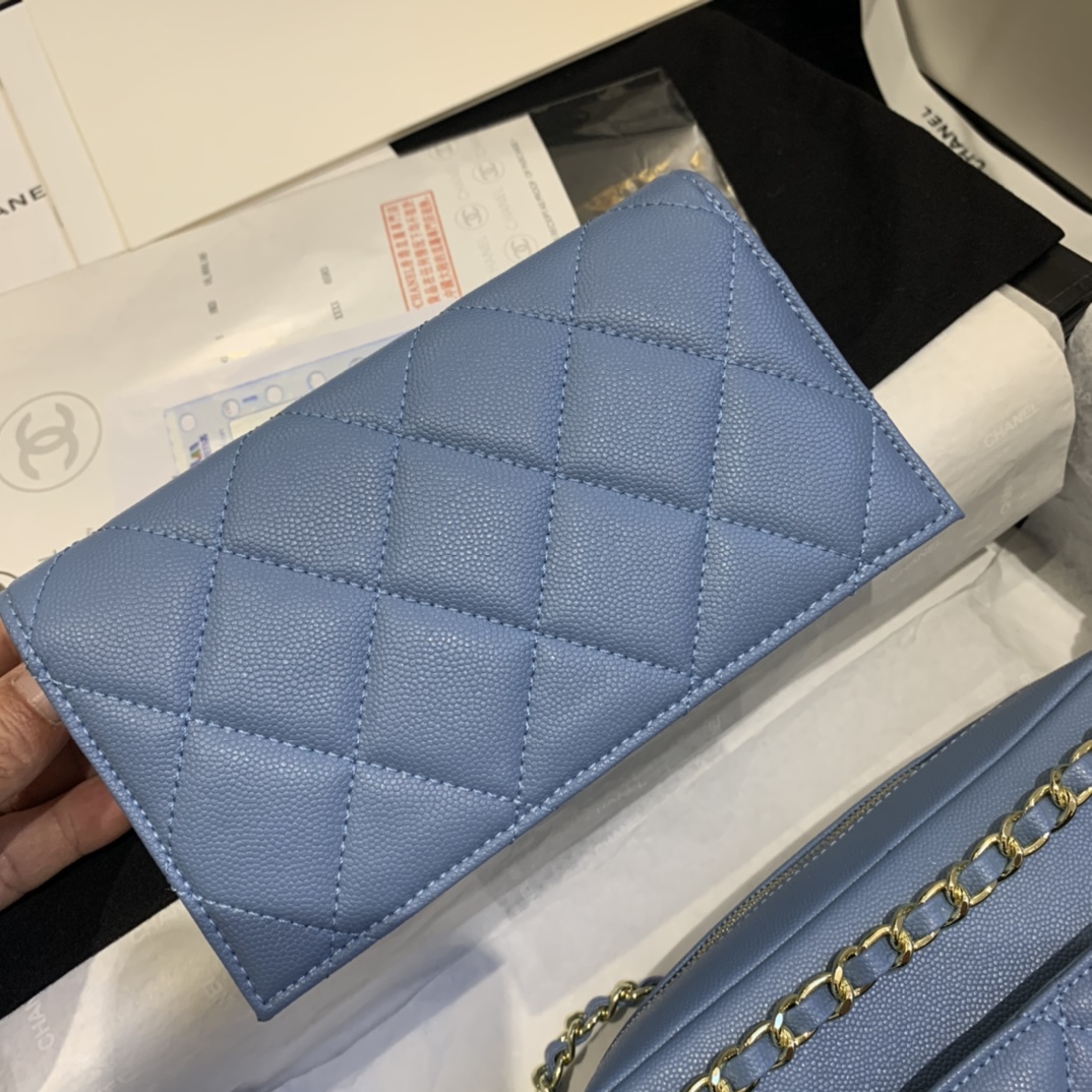 Ch**el camera case with extra clutch grained leather blue as1367 22 x 15 x 6 cm