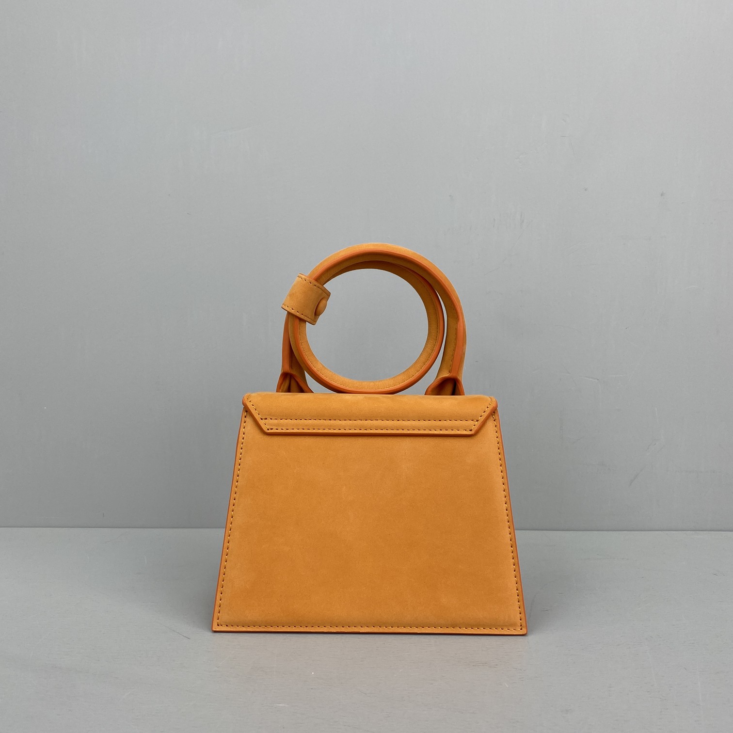 JACQUEMUS SMALL Le Chiquito Leather Brown 213BA02 18 x 15.5 x 8 cm