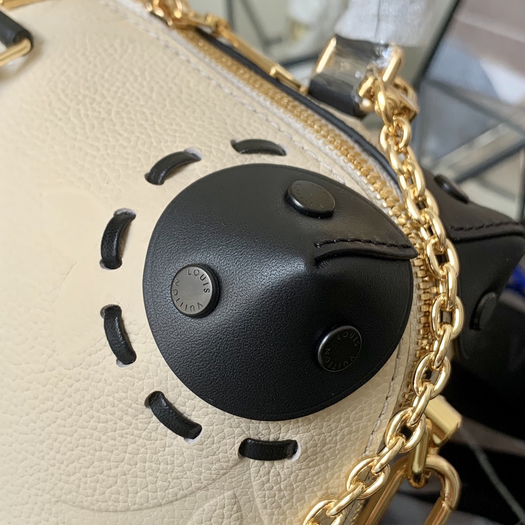 l0vis Vvtt0n petite malle souple bag  wild at heart monogram empreinte leather m58518 20 x 14 x 7.5 cm