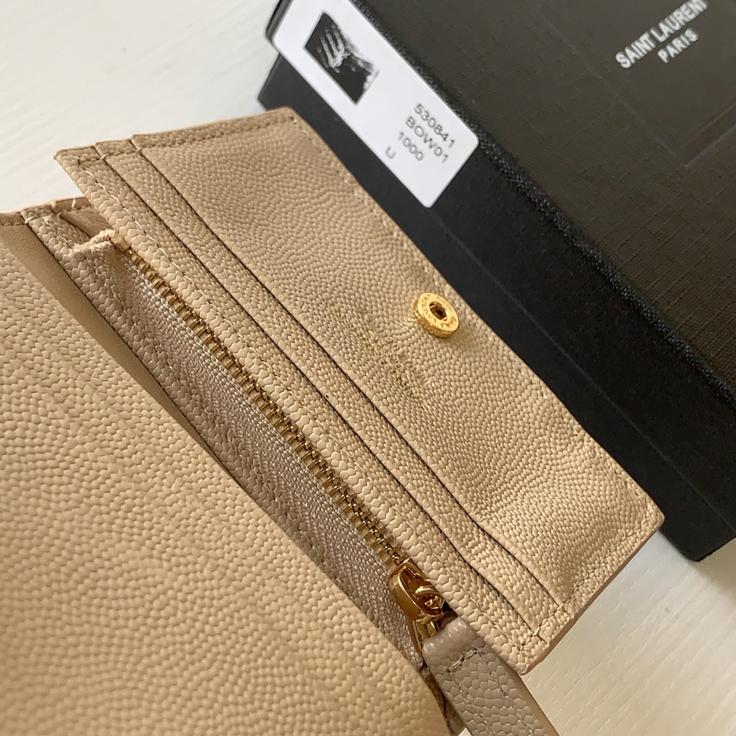 Y51 monogram card case in grain de poudre embossed leather beige 530841 11 x 8.5 x 3 cm